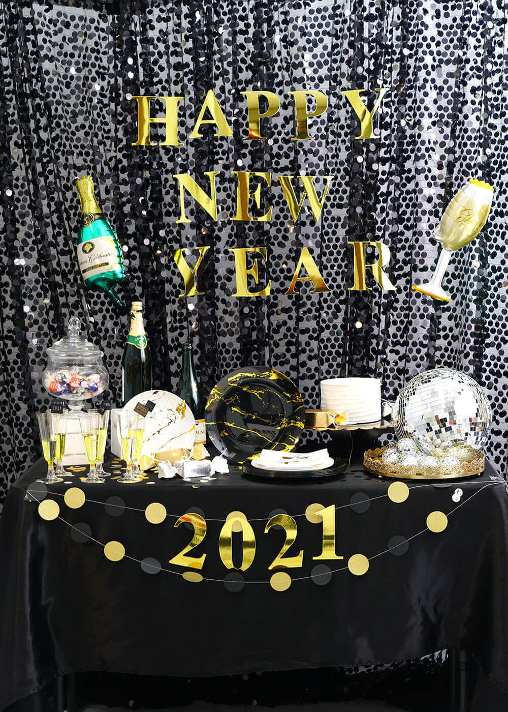 A Classy Dessert Bar for your Rocking New Year’s Eve Party