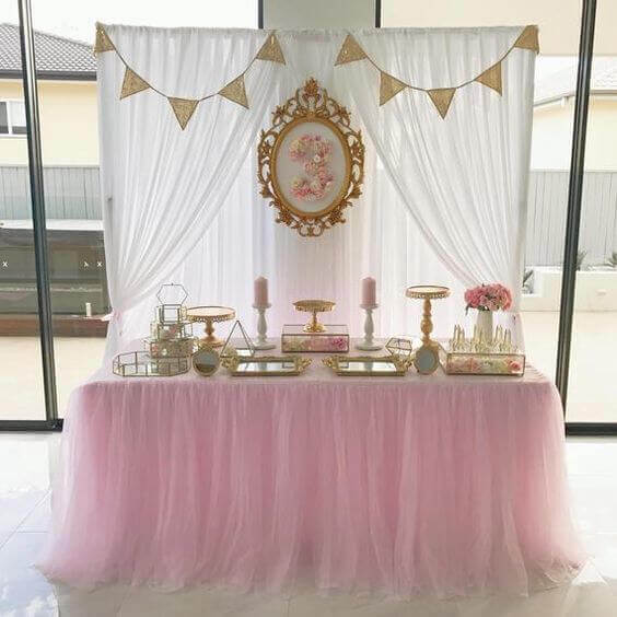 A Few Essentials to Throw a Cute Princess Kids’ Party