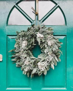 Enticing Winter Wreath Ideas to Bedeck your Front Door