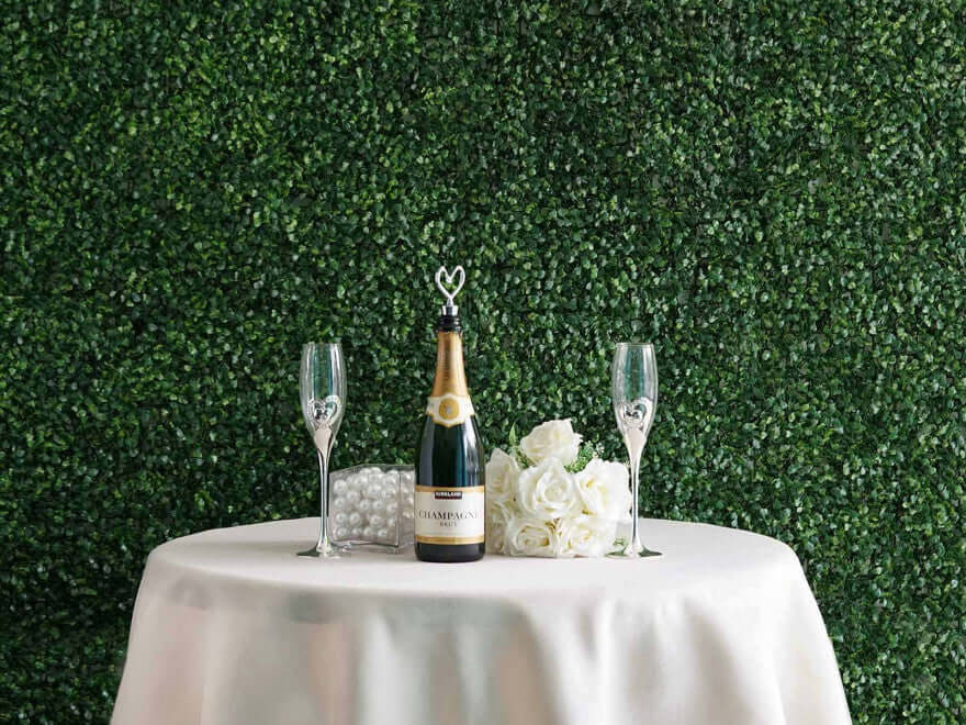 How Do You Decorate Artificial Grass Walls?