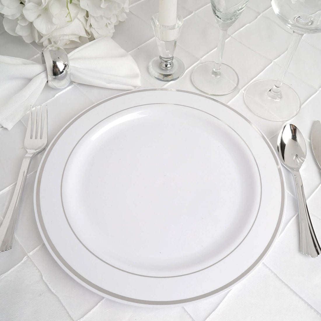 Tres Chic Silver Rimmed White Disposable Plastic 10 Inch Dinner Plates 10 Pack