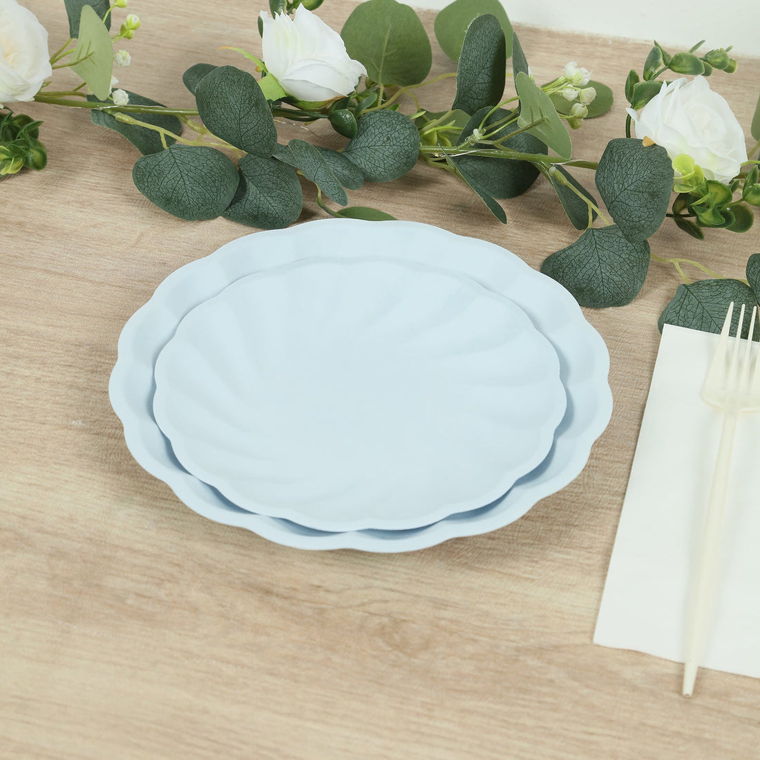 20 Pack Composable Dessert Plates – 7inch Light Blue Swirl Scalloped Pastel Salad Plates