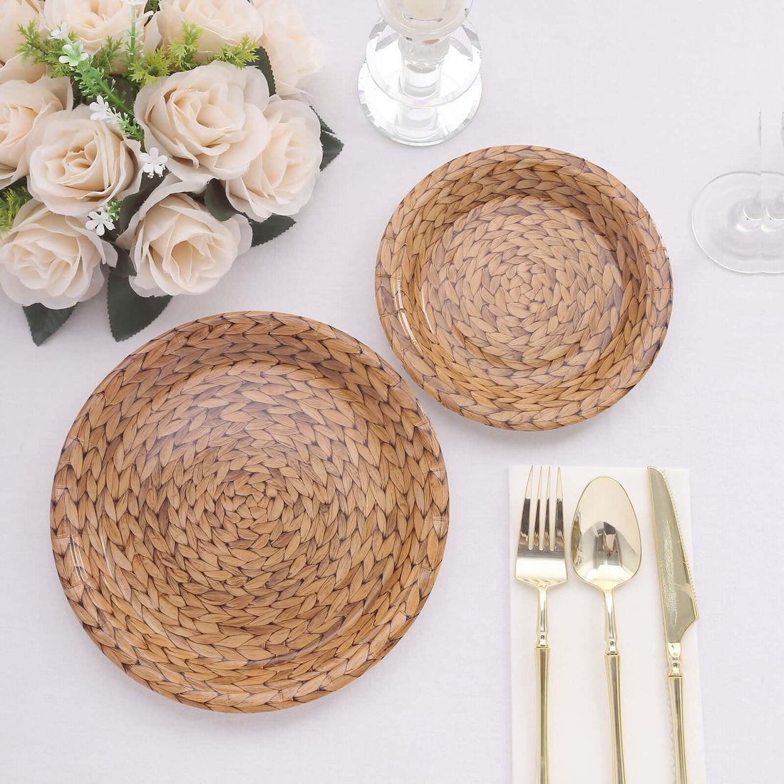 25 Pack Natural Paper Dinner Plates With Woven Rattan Print