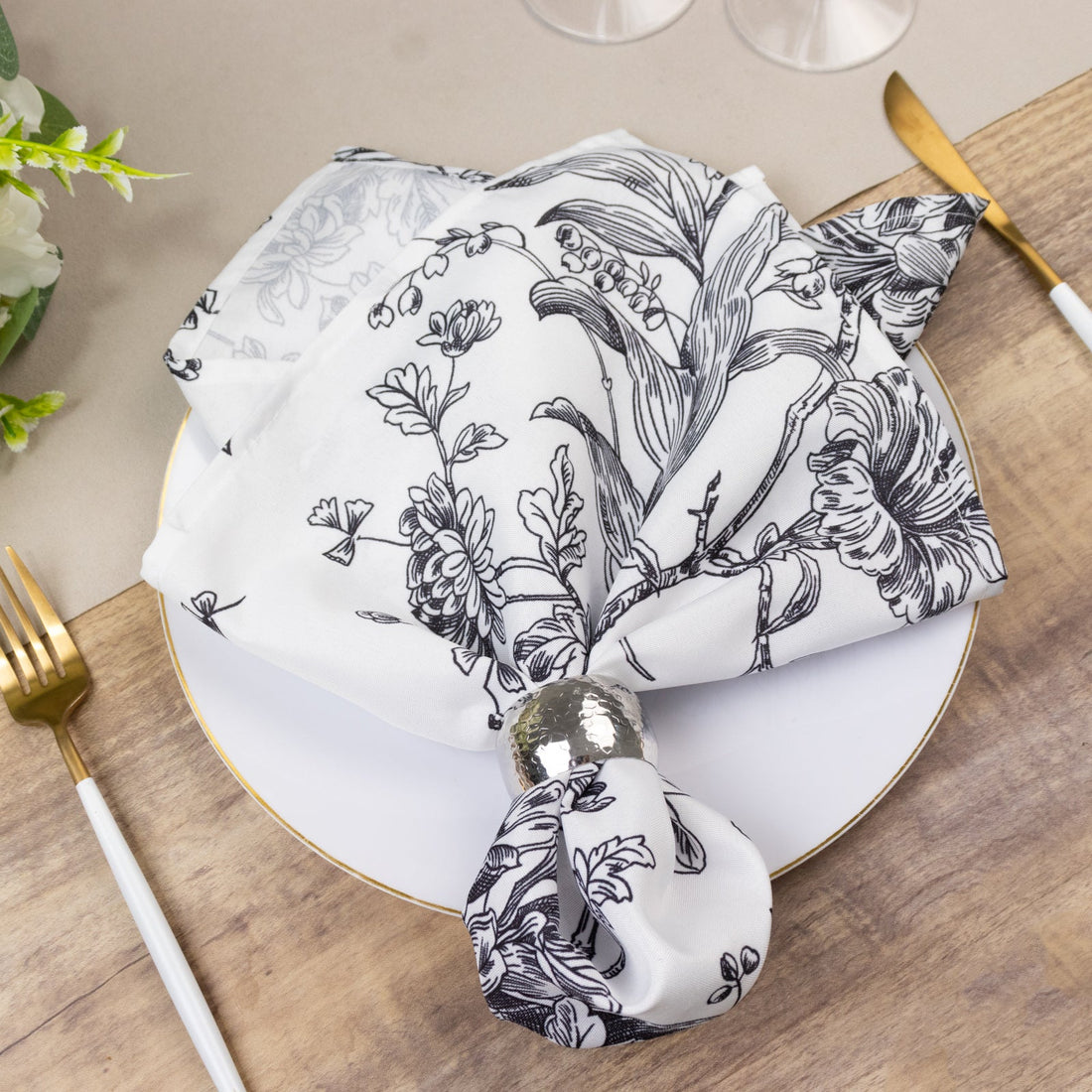 5 Pack Black French Toile Polyester Cloth Napkins 20x20, White Floral Reusable Dinner Table Linens