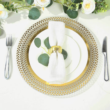 <span style="background-color:transparent;color:#000000;">Enhancing Event Décor with Clear Acrylic Charger Plates with Wheat Pattern</span>