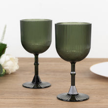 12 Pack Hunter Emerald Green Reusable Plastic Wine Glasses with Vintage Ribbed Pattern