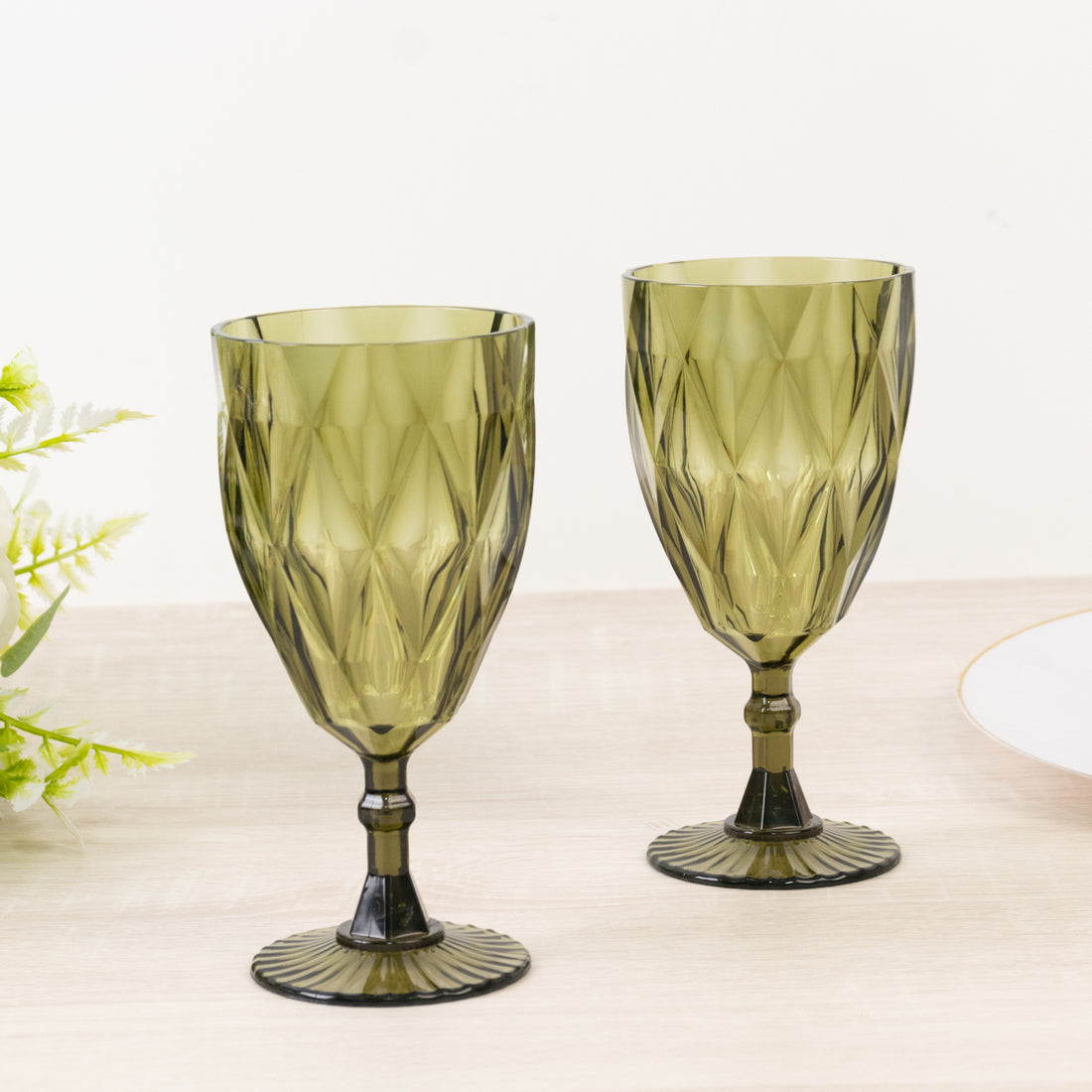 12 Pack Diamond Cut Vintage Plastic Wine Goblets – Dusty Sage Green 11oz