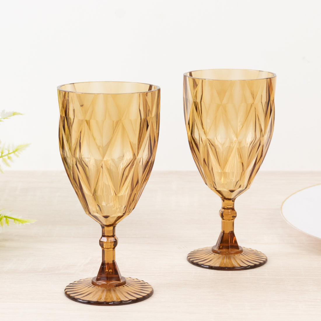 12 Pack Diamond Cut Vintage Plastic Wine Goblets – Amber Gold 11oz Embossed