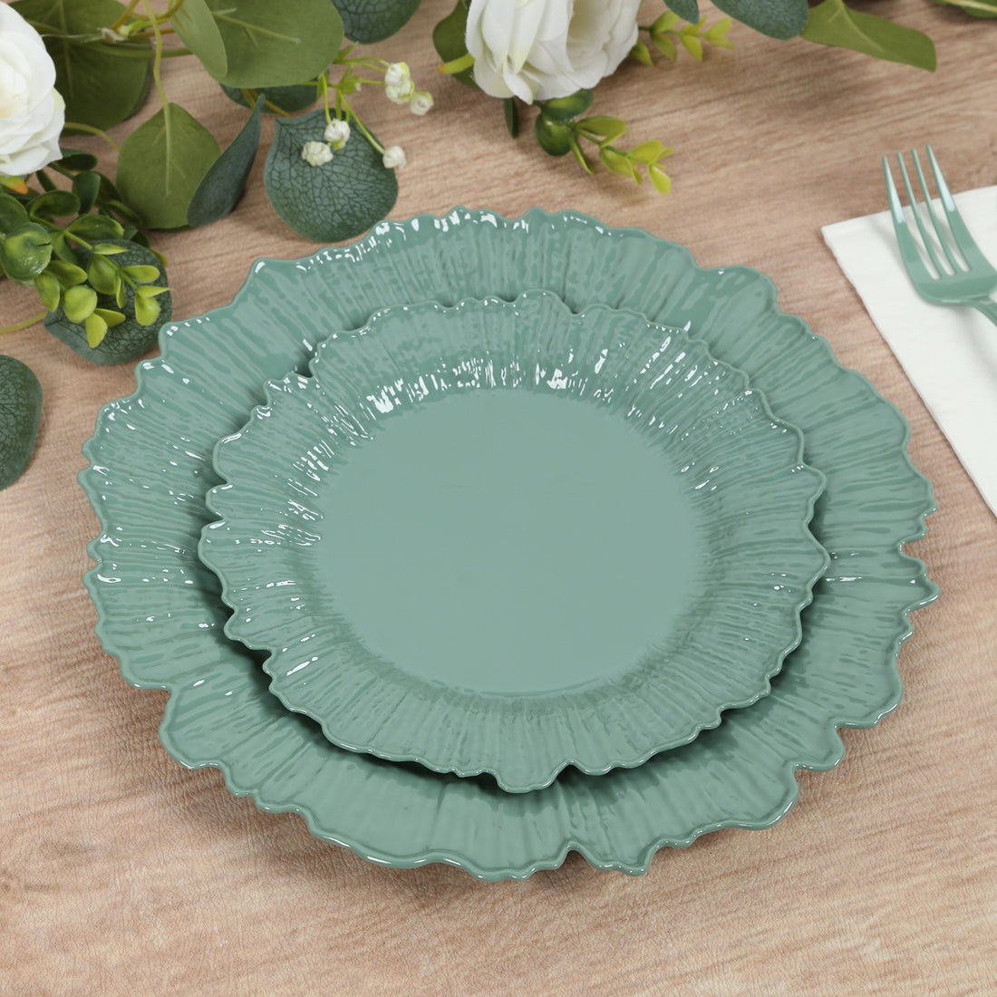 20-Pack Plastic Dessert Plates – 7inch Dusty Sage Green Reef Design Appetizer Salad Party
