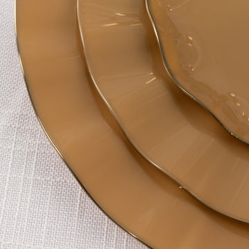 <h3 style="margin-left:0px;"><strong>Perfectly Sized Round Gold Disposable Dinner Plates</strong>