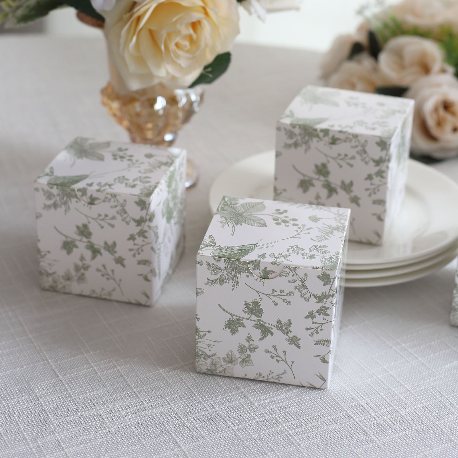 25 Pack White Sage Green Floral Print Paper Gift Boxes, Cardstock Party  Shower Candy Favor Boxes - 4X4x2