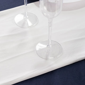 <span style="background-color:transparent;color:#000000;">Easy Maintenance with a Wrinkle-Free Table Runner</span>