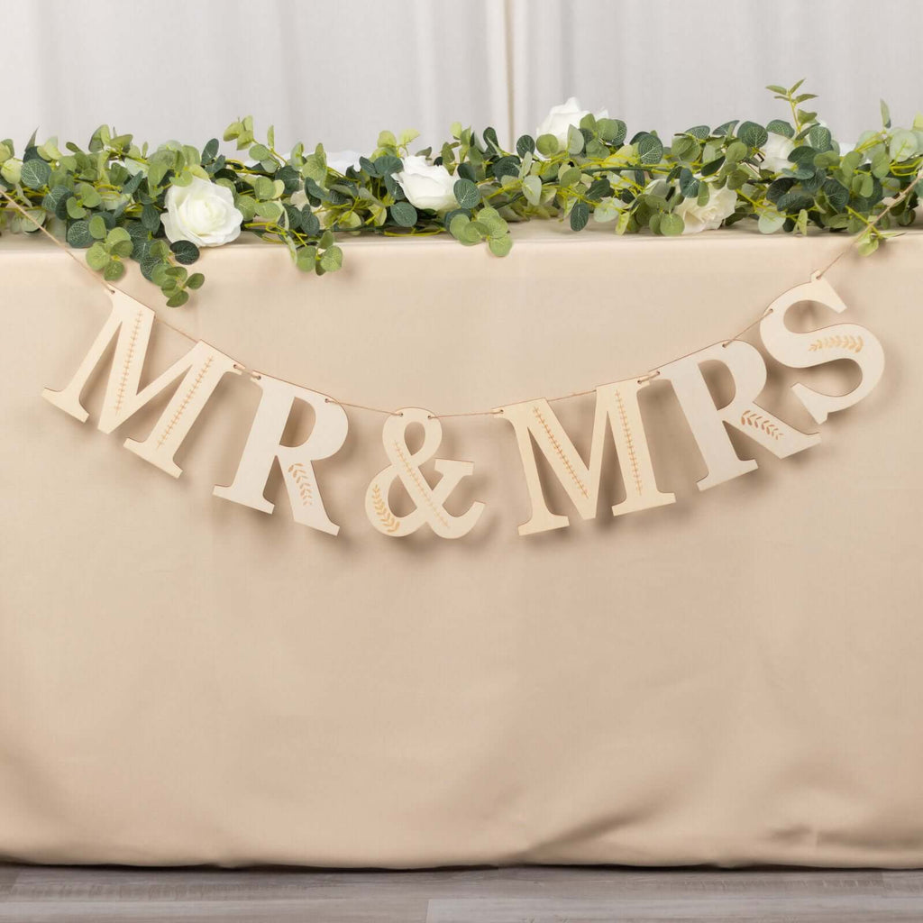 10ft Pre-Strung Mr & Mrs Wooden Garland | eFavormart.com