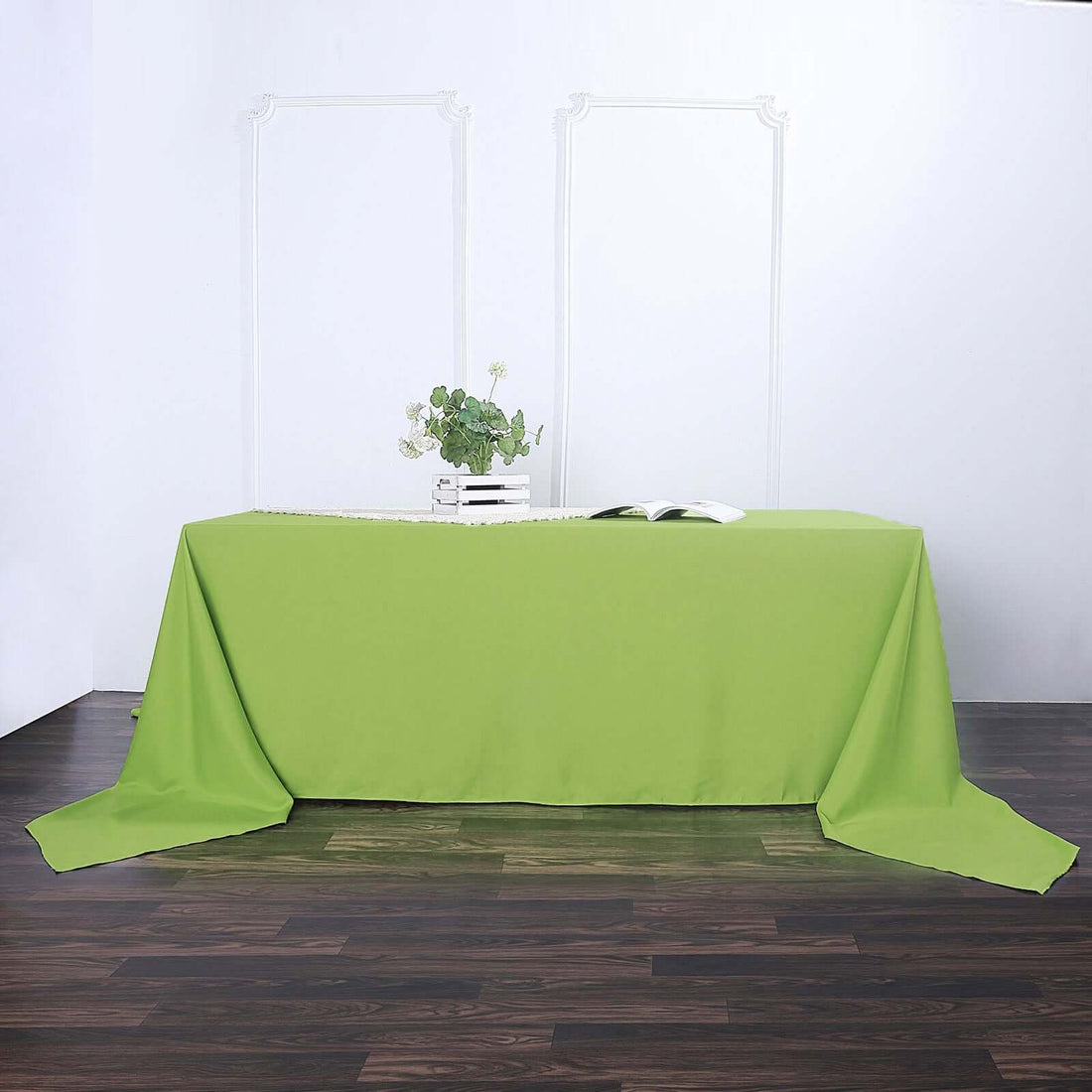 90x156 Inch Apple Green Polyester Rectangle Tablecloth