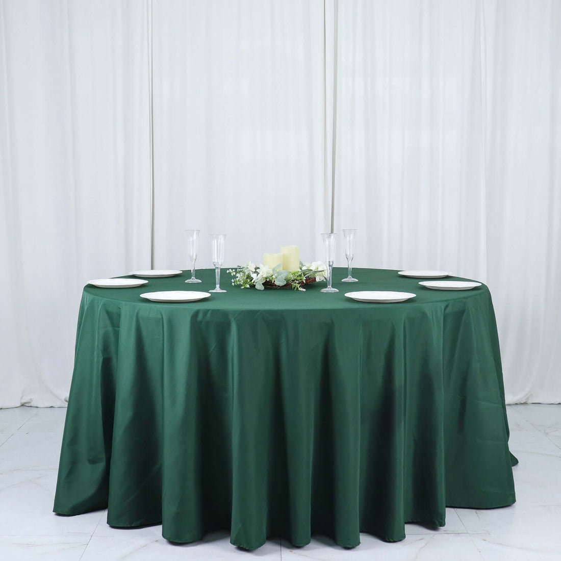 Hunter Emerald Green Polyester Round Tablecloth 132 Inches
