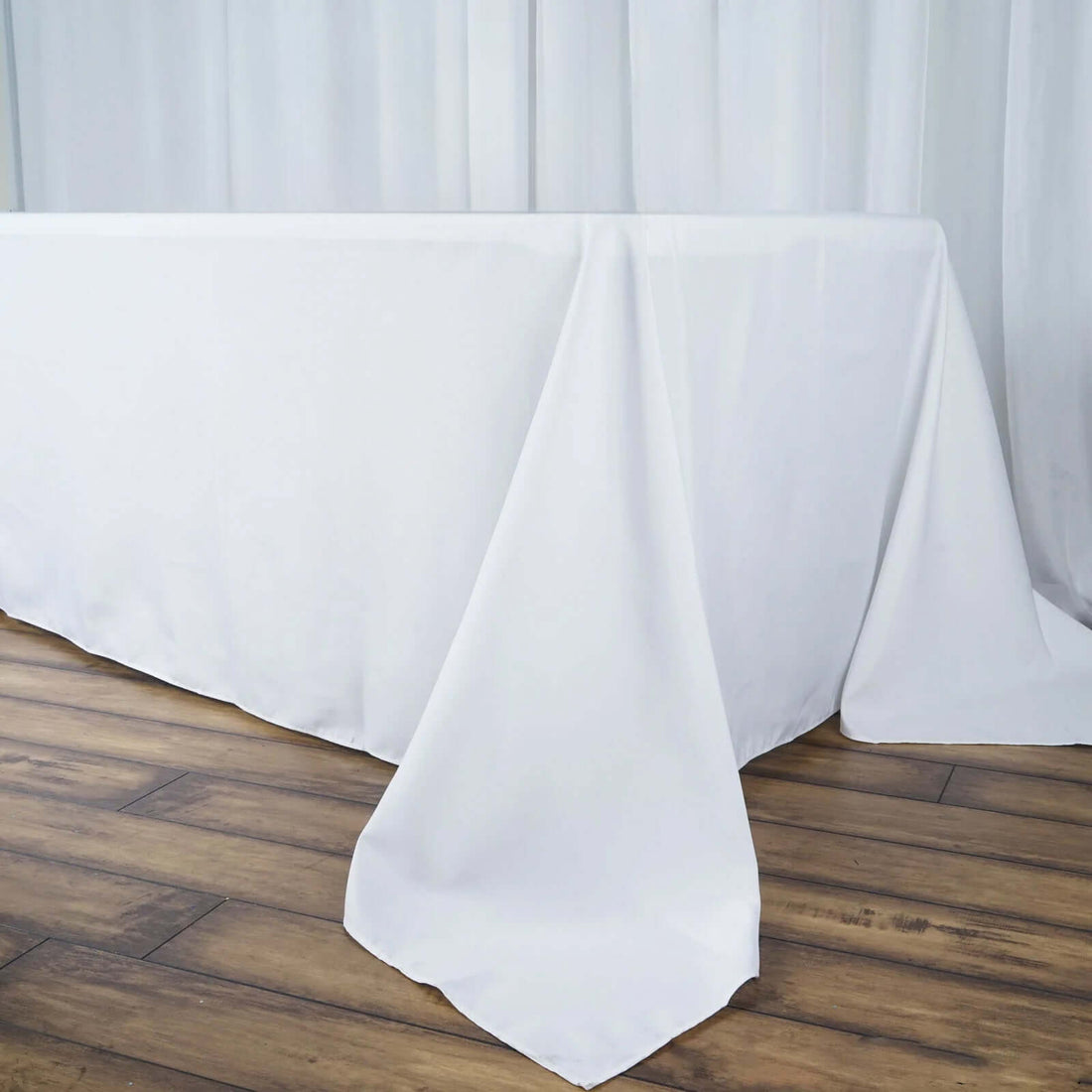 Rectangular Tablecloth 90 Inch x 156 Inch In White 220 GSM Premium Polyester Seamless