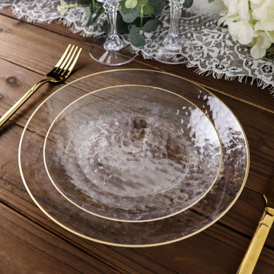 10-Pack Plastic Round Dinner Plates 9" Clear Hammered Design with Gold Rim - Modern Disposable Party Plates
